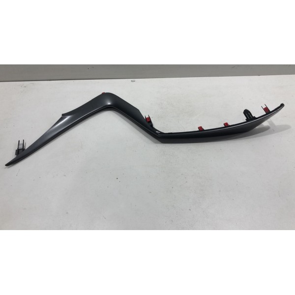 Moldura Friso Esquerdo Painel Central Toyota Yaris 2023 Á 24 Cinza-escuro