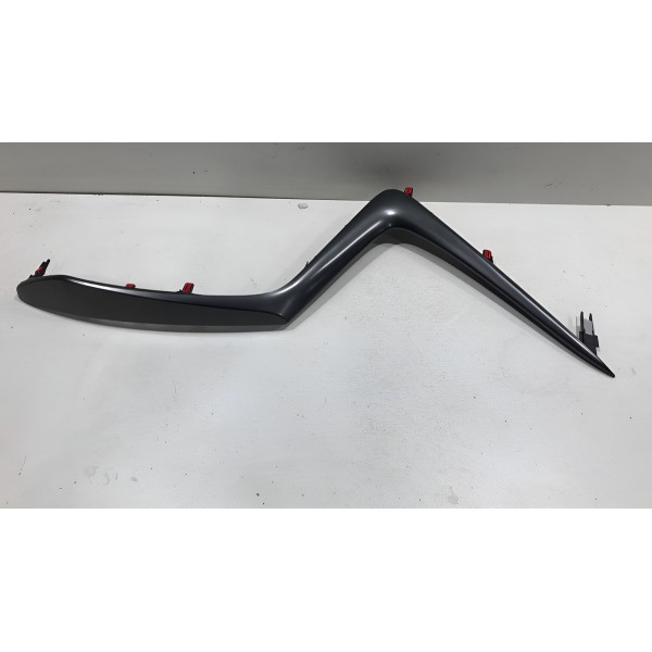 Moldura Friso Esquerdo Painel Central Toyota Yaris 2023 Á 24 Cinza-escuro