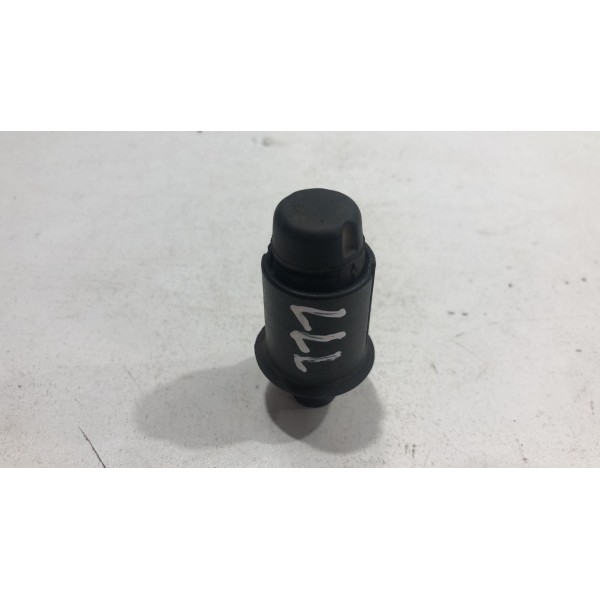 Batentes Regulagem Capô Peugeot 2008 2016/2021