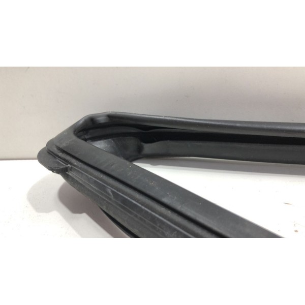 Canaleta Borracha Vidro Hrv 2015/2020 Traseiro Esquerdo