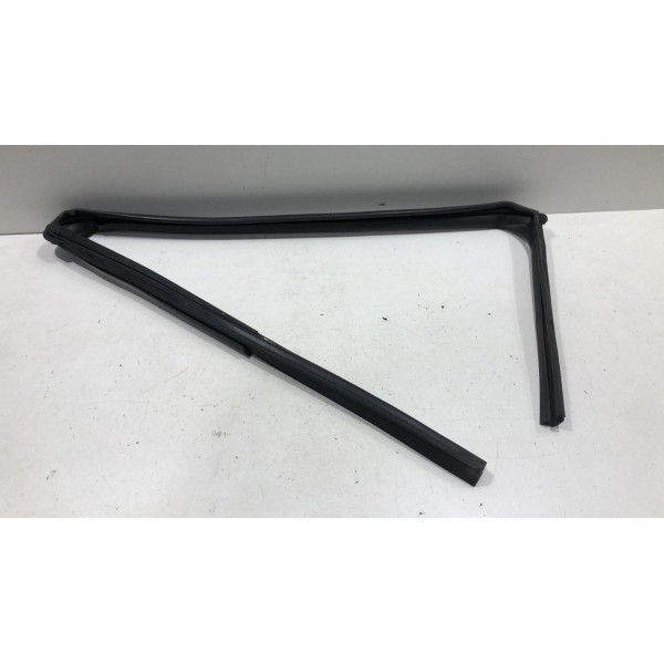 Canaleta Borracha Vidro Hrv 2015/2020 Traseiro Esquerdo