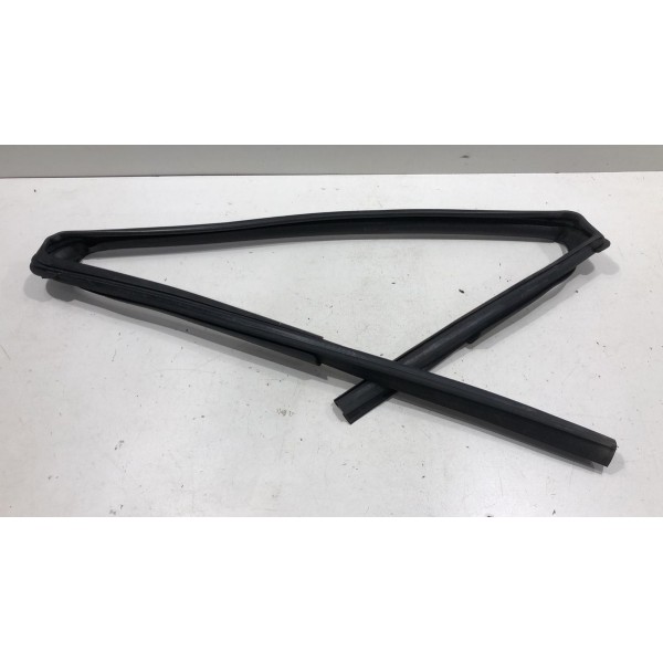 Canaleta Borracha Vidro Hrv 2015/2020 Traseiro Esquerdo