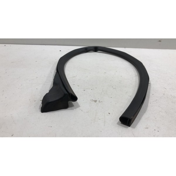 Borracha Inferior Porta Diante Esquerda Peugeot 2008 2020/21