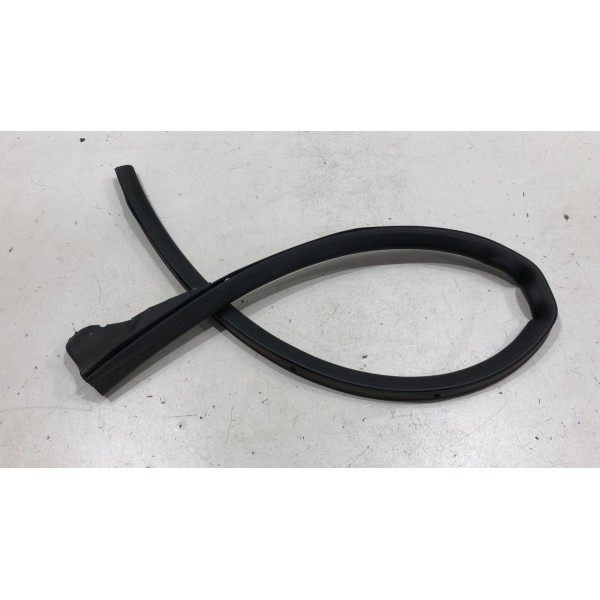 Borracha Inferior Porta Diante Esquerda Peugeot 2008 2020/21