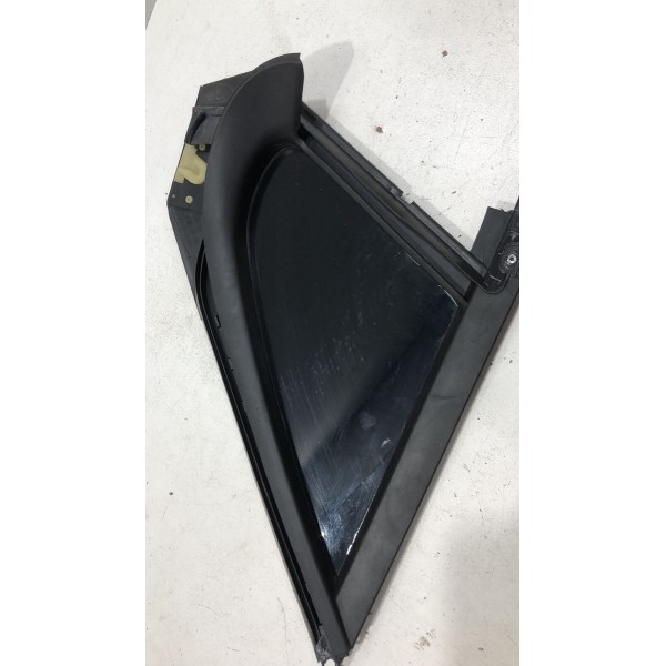 Vidro Fixo Porta Dianteira Esquerda Peugeot 2008 9800379580