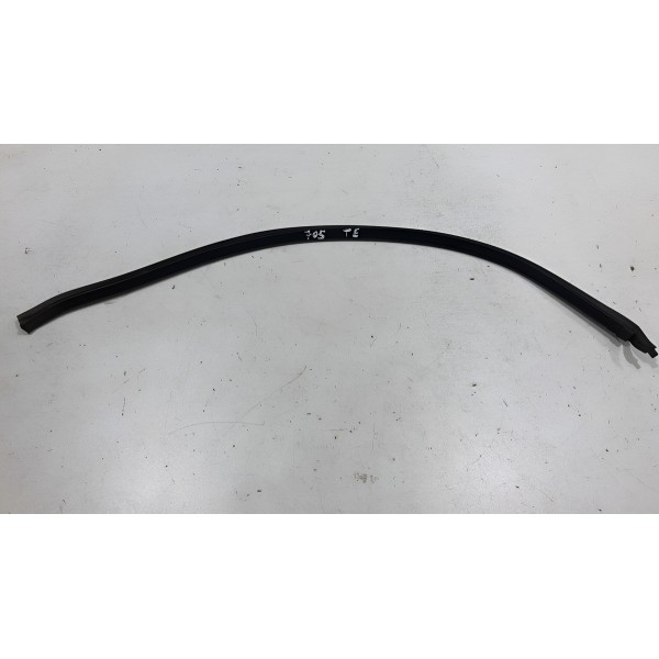 Borracha Entre Portas Traseira Esquerda Peugeot 2008 2020 21