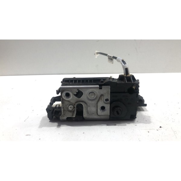 Fechadura Porta Dianteira Direita Peugeot 2008 2020 2021