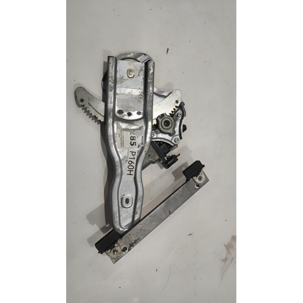 Máquina De Vidro Traseira Direita Nissan Versa 2011/2019