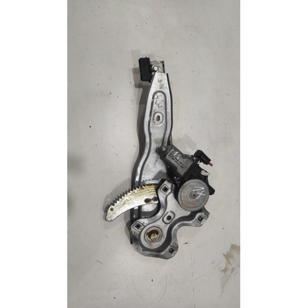 Máquina De Vidro Traseira Direita Nissan Versa 2011/2019