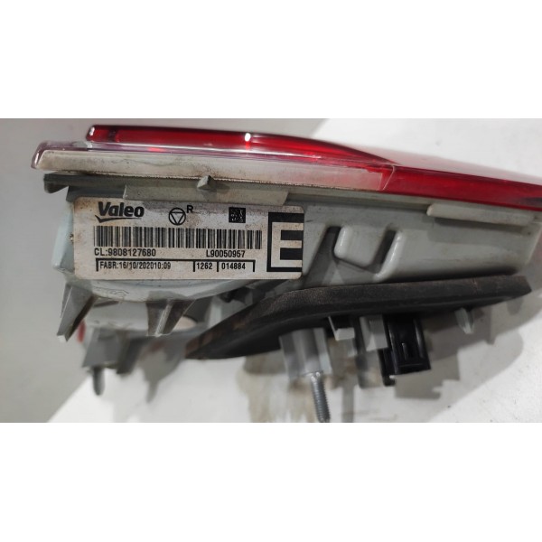 Lanterna Esquerda Tampa Traseira Peugeot 2008 2020 2021 Esquerdo/motorista Vermelho