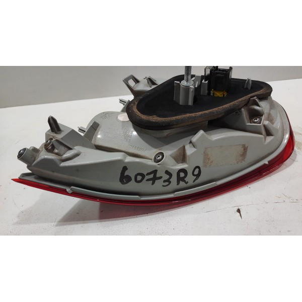 Lanterna Esquerda Tampa Traseira Peugeot 2008 2020 2021 Esquerdo/motorista Vermelho