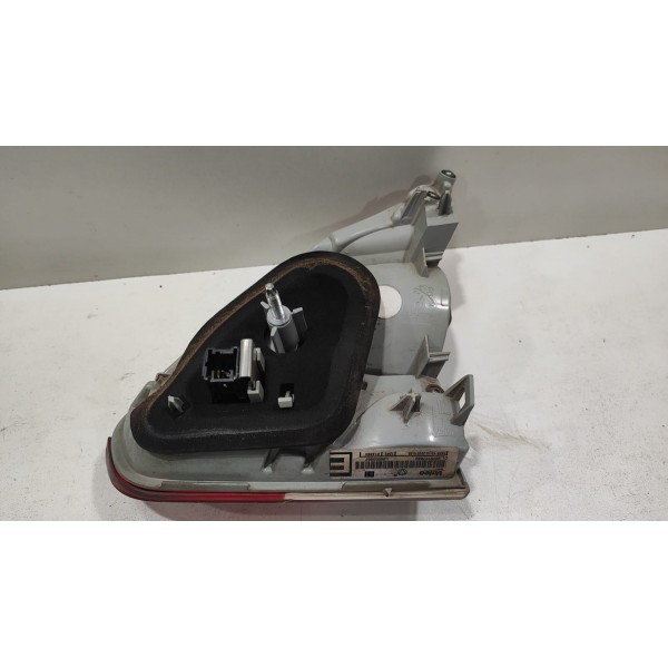 Lanterna Esquerda Tampa Traseira Peugeot 2008 2020 2021 Esquerdo/motorista Vermelho