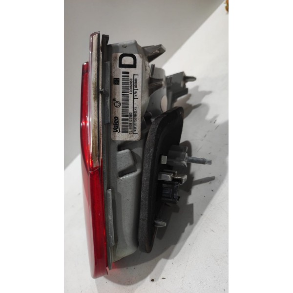 Lanterna Direita Tampa Traseira Peugeot 2008 2020 2021 Direito/passageiro Vermelho