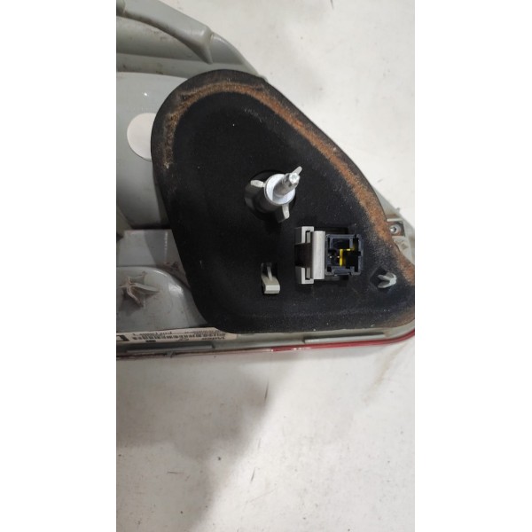 Lanterna Direita Tampa Traseira Peugeot 2008 2020 2021 Direito/passageiro Vermelho