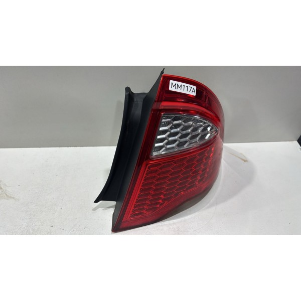 Lanterna Direita Ford Fusion 2010 2011 2012 Direito/passageiro Vermelha