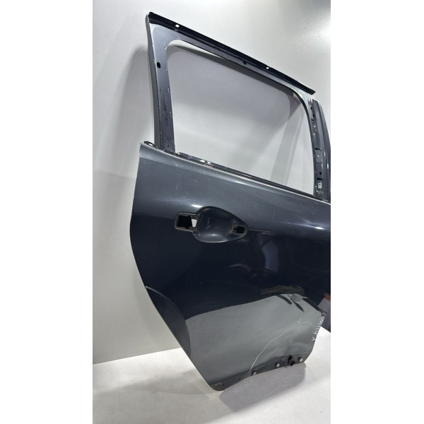 Porta Traseira Direita  Peugeot 2008 Ano 2015 A 2019 Detalhe Traseira Direita Grafite