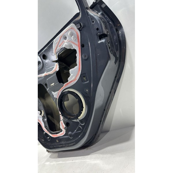Porta Traseira Direita  Peugeot 2008 Ano 2015 A 2019 Detalhe Traseira Direita Grafite