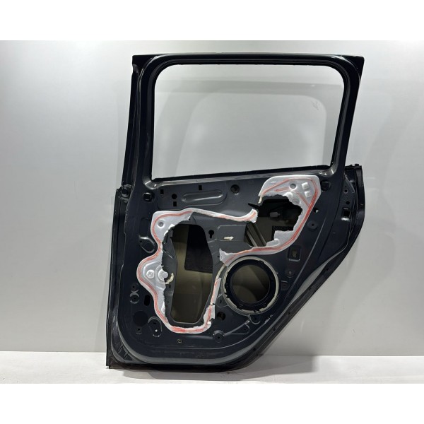 Porta Traseira Direita  Peugeot 2008 Ano 2015 A 2019 Detalhe Traseira Direita Grafite