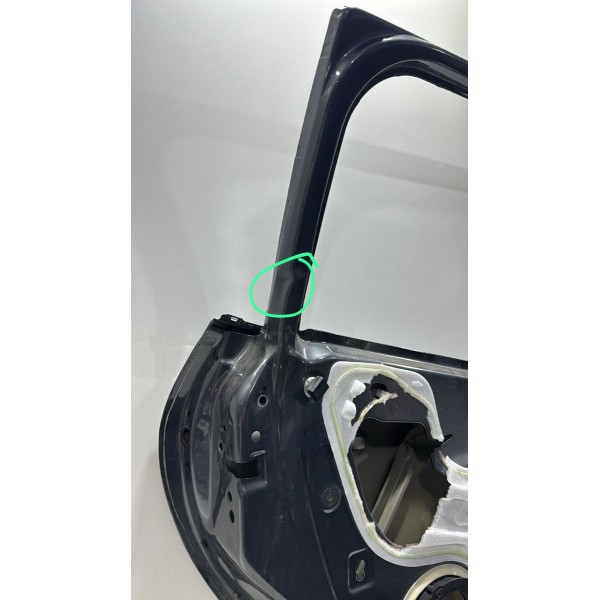 Porta Traseira Esquerda Peugeot 2008 2015 A 2021 (detalhe) Traseira Esquerdo Grafite