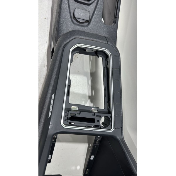 Console Central Interno Volkswagen Nivus Highline 6ea857925a