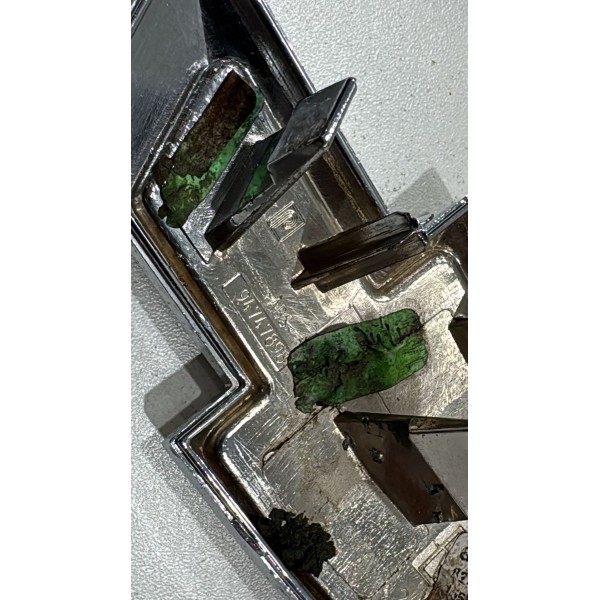 Emblema Grade Chevrolet Onix 2013 Á 2018 Cromado