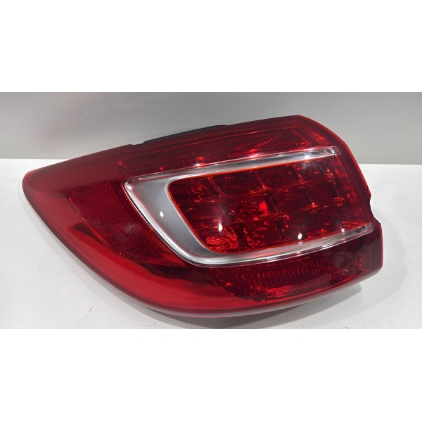 Lanterna Traseira Esquerda Sportage 2011 A 2016 (detalhes) Esquerdo/motorista Vermelho