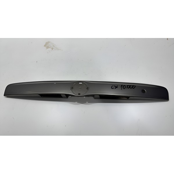 Friso Aplique Tampa Traseira Nissan Versa 12/16 848103kc1a Cinza