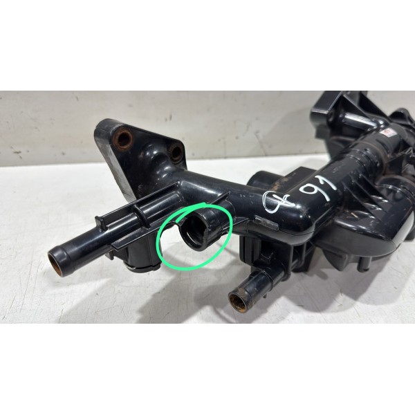 Carcaça Flange Válvula Termostática Kia Cadenza Detalhe