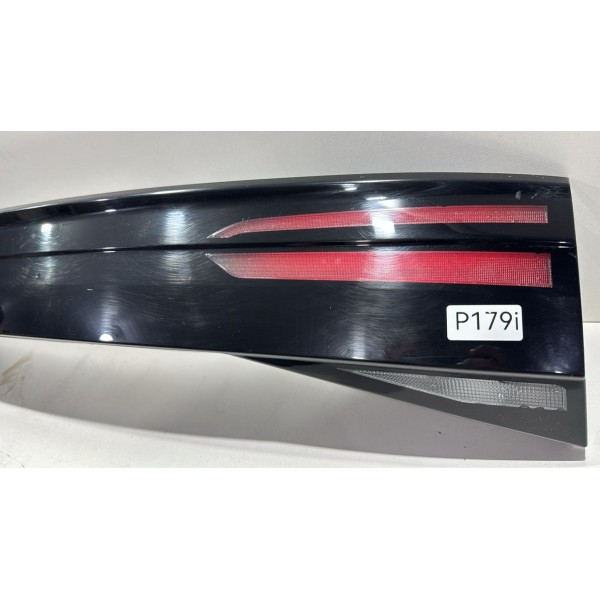 Lanterna Central Traseira Aplique Nivus 2020 2024 Original Direito/passageiro Cinza-escuro