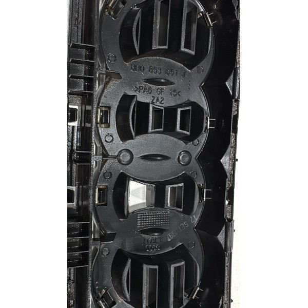 Grade Frontal Audi A4 1995 1998 8d0853651j Preto Fosco