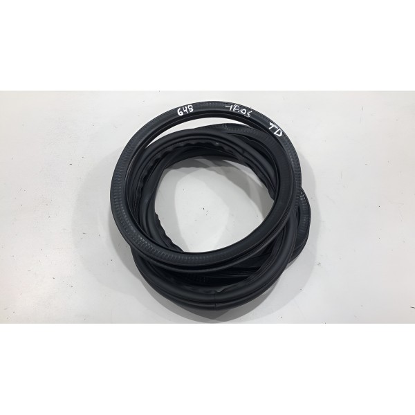 Borracha Vedação Porta Traseira Direita Vw Taos 2021/2024