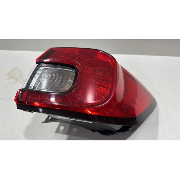 Lanterna Direito Canto Fiat Argo 2017 18 19 20 2021 Original Direito/passageiro Vermelho