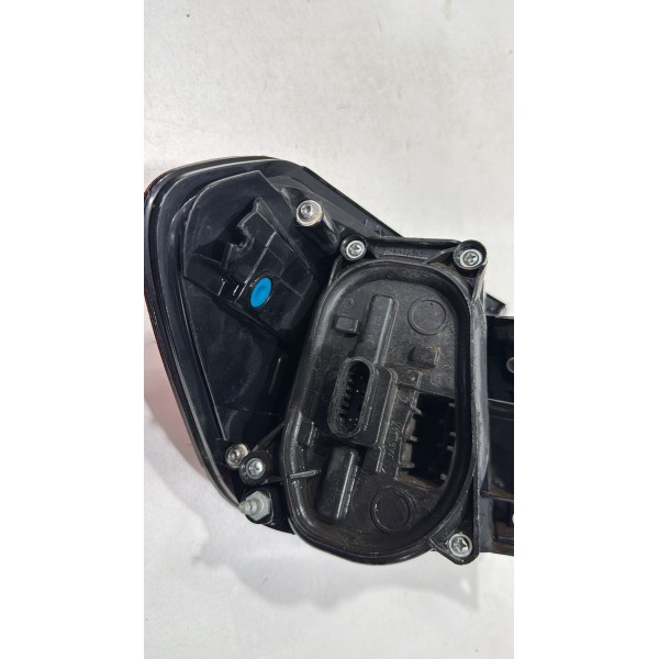 Lanterna Direito Canto Fiat Argo 2017 18 19 20 2021 Original Direito/passageiro Vermelho