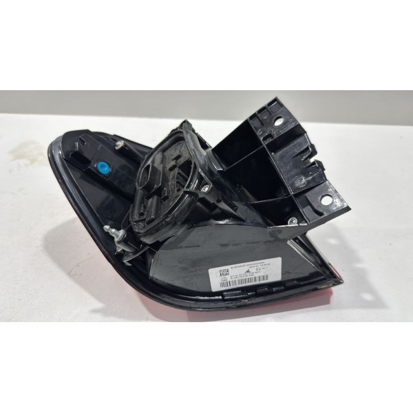 Lanterna Direito Canto Fiat Argo 2017 18 19 20 2021 Original Direito/passageiro Vermelho