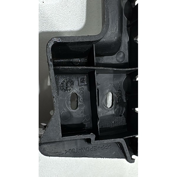 Guia Parachoque Dianteiro Direito Celta 2007/2012 Original