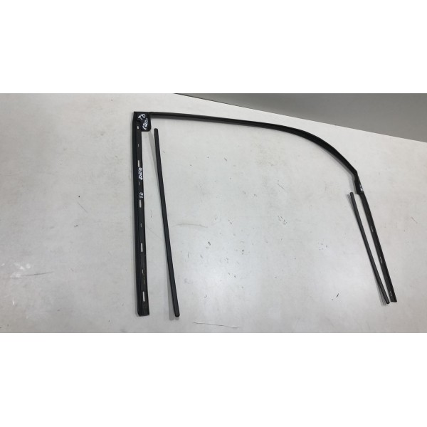 Borracha Acabamento Porta Traseira Direita Azera 2008 Á 11