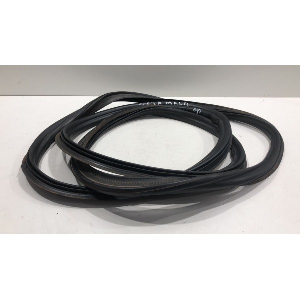 Borracha Porta Malas Vw Nivus Highline 1.0 2021 A 2023