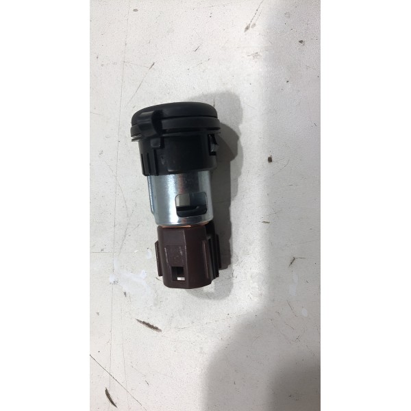 Tomada 12 Volts Dianteira Console Central Onix 2019 A 2021