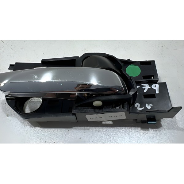 Maçaneta Interna Direita Honda Hrv 2016 2019 Cromada Cromado Dianteira/traseira