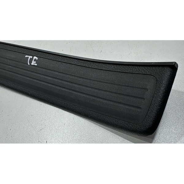 Soleira Moldura Traseira Esquerda Crv 2013 2014 Preto