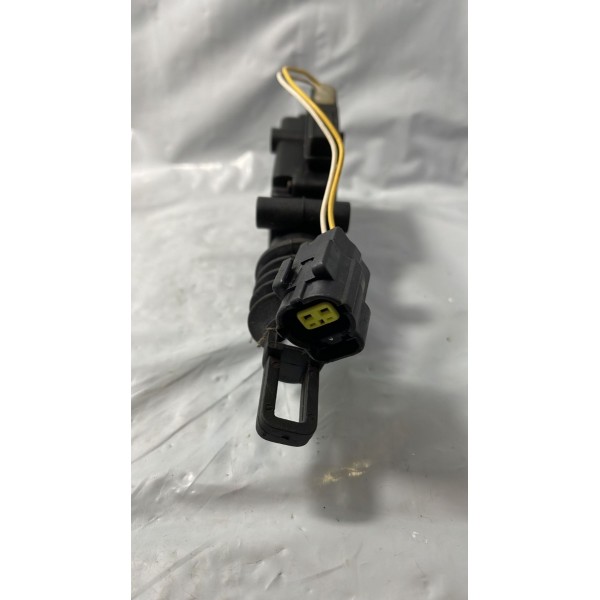 Trava Elétrica Tampa Porta Malas Ford Fiesta 2002 Á 2012