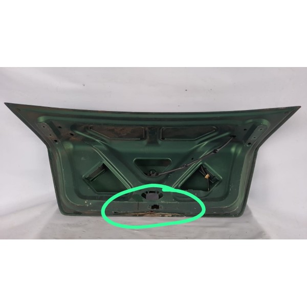 Tampa Traseira Clio Sedan 2004 A 2011. Com Detalhe