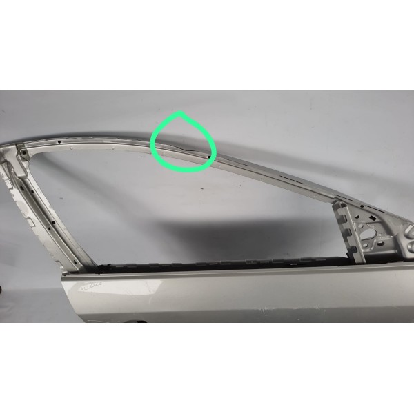 Porta Dianteira Direita Renault Fluence 2011 A 2018 Detalhe