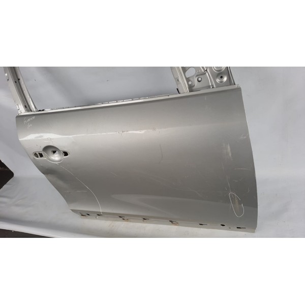 Porta Dianteira Direita Renault Fluence 2011 A 2018 Detalhe