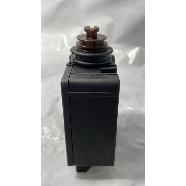 Atuador Fechadura Tampa Porta Malas Bmw X5 2002 03 04 05 06