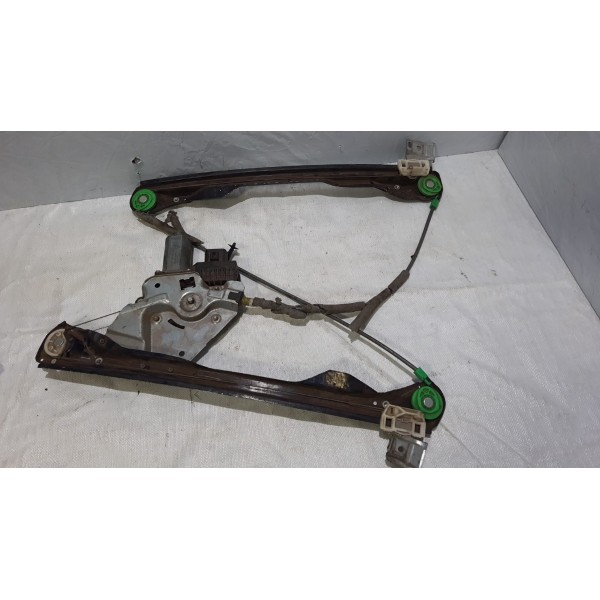 Máquina Vidro Dianteira Direita Ford Focus 01 Á 08 Xs4123200