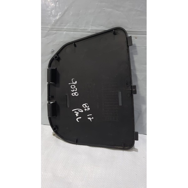 Moldura Tampa Lanterna Traseira Esquerda Corsa 90388217
