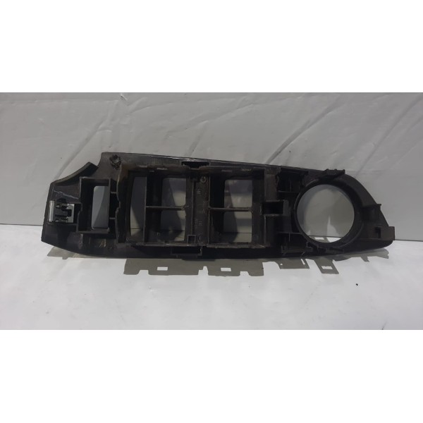 Moldura Comando Vidro Elétrico Dianteiro Esq Tracker 2014/16