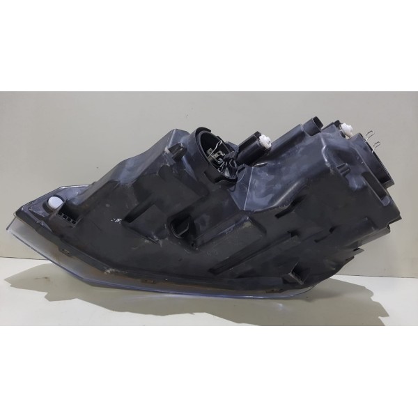 Farol Polo Virtus 2017/2020 C/ Detalhe Friso Preto - Direito