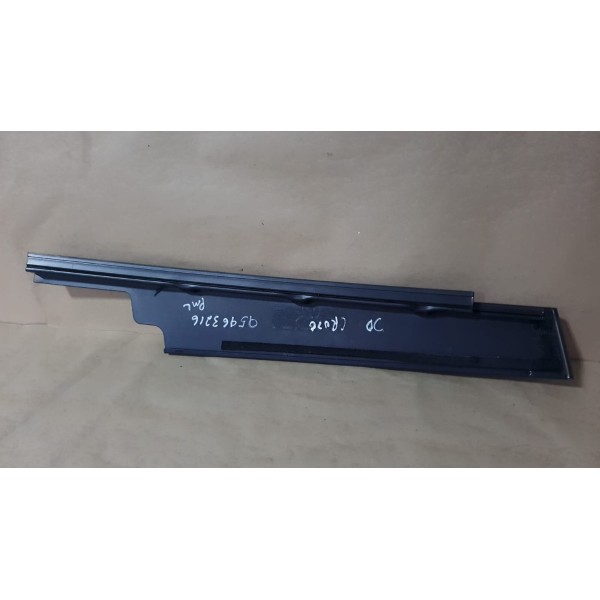 Canaleta Moldura Vidro Dianteiro Direito Cruze 2012/2016
